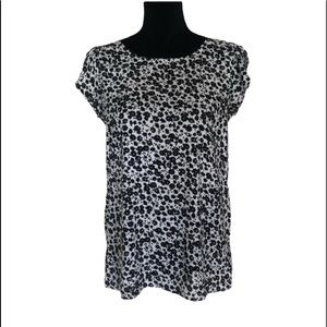 Loft Ann Taylor black and cream floral cap sleeve pullover blouse size small